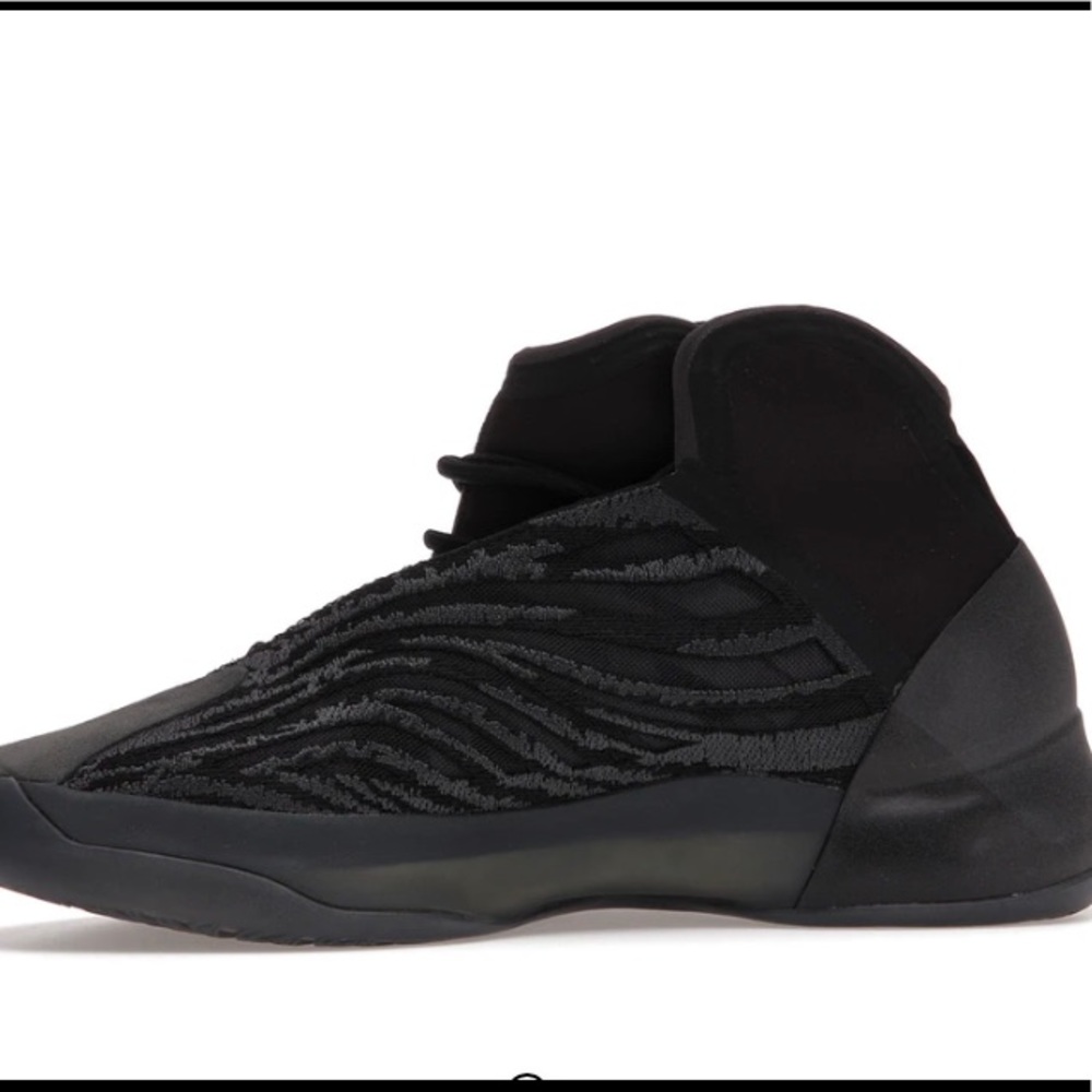 🔴🔴▪️▪️YEEZY QUANTUM ONYX ▪️▪️🔴🔴